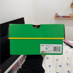 UGG X COOKIE MONSTER TASMAN II